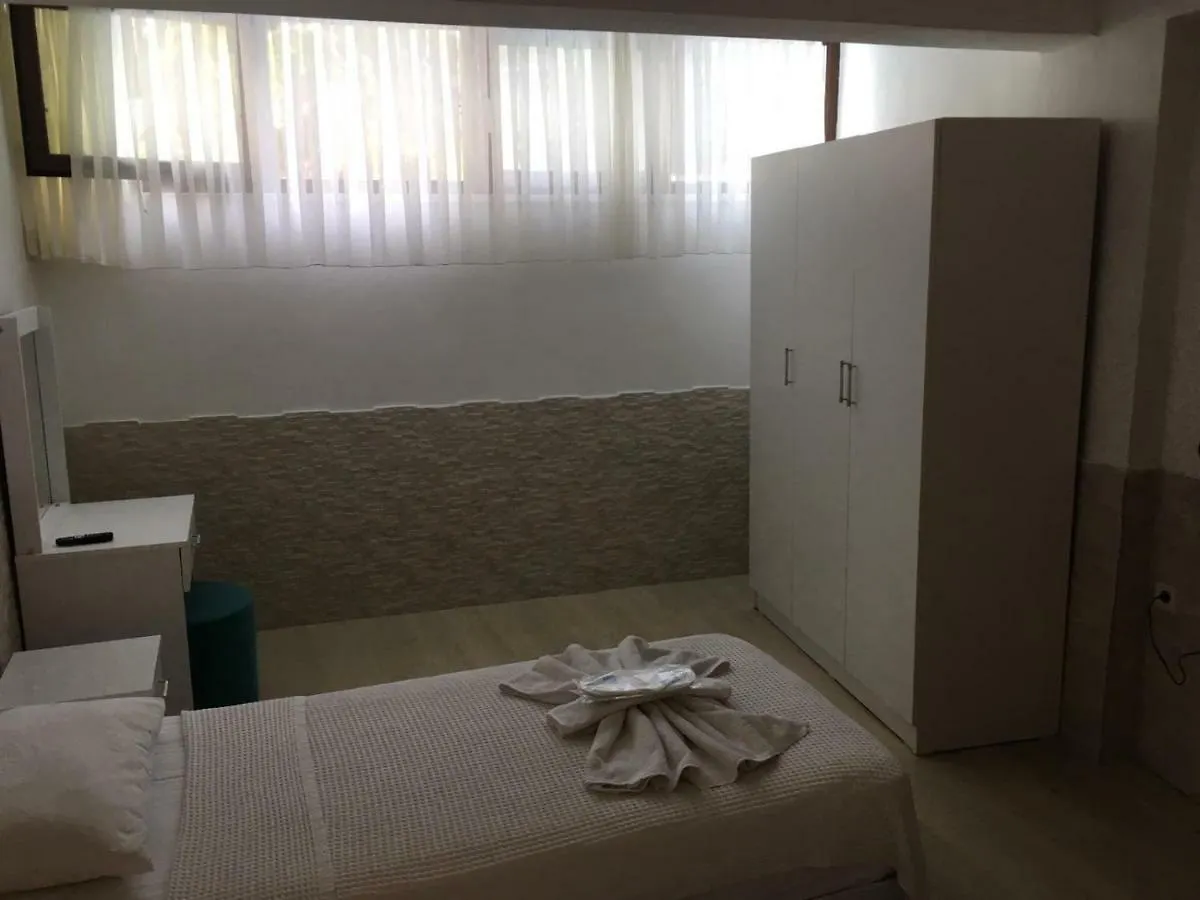 Alya Hotel Goecek