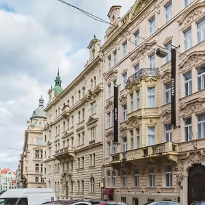 https://la-ballerina-hotel.praguehotelsweb.com