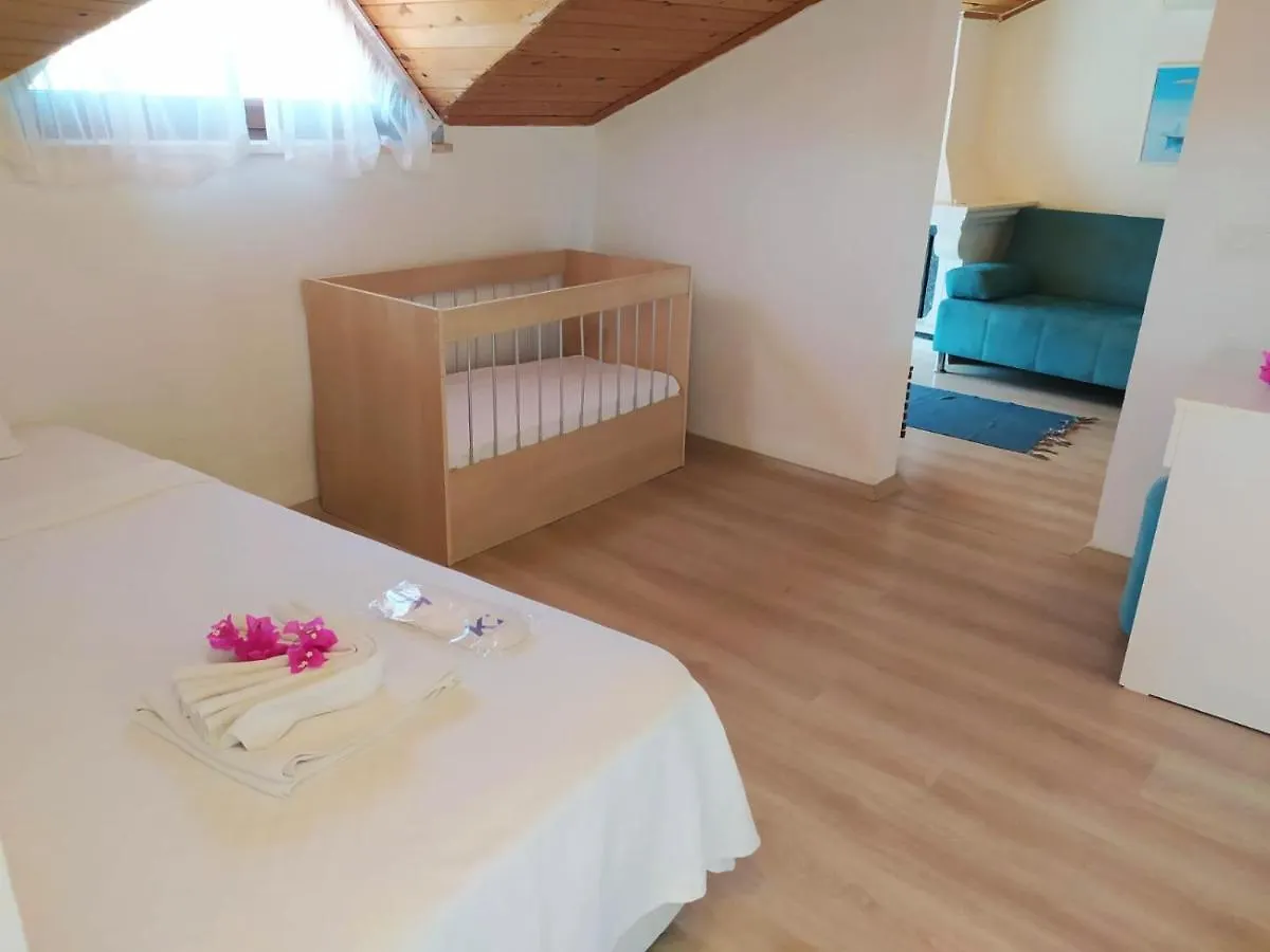 Alya Hotel Goecek
