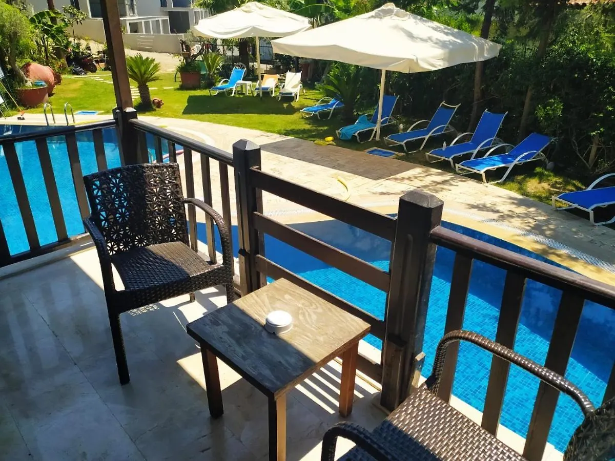 Alya Hotel Goecek