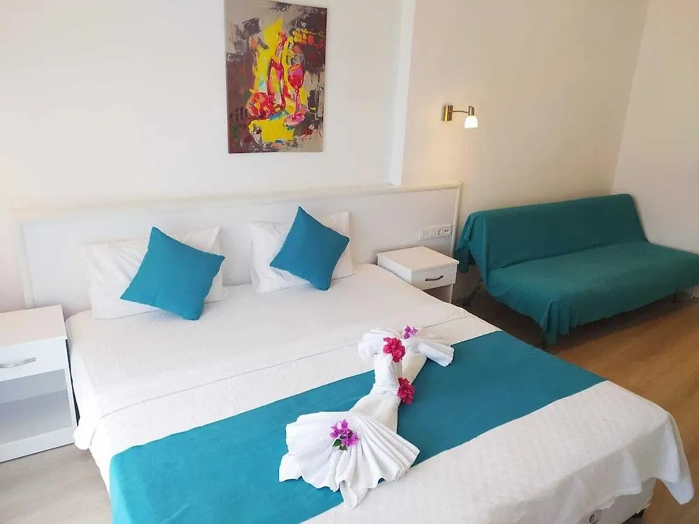 Alya Hotel Goecek
