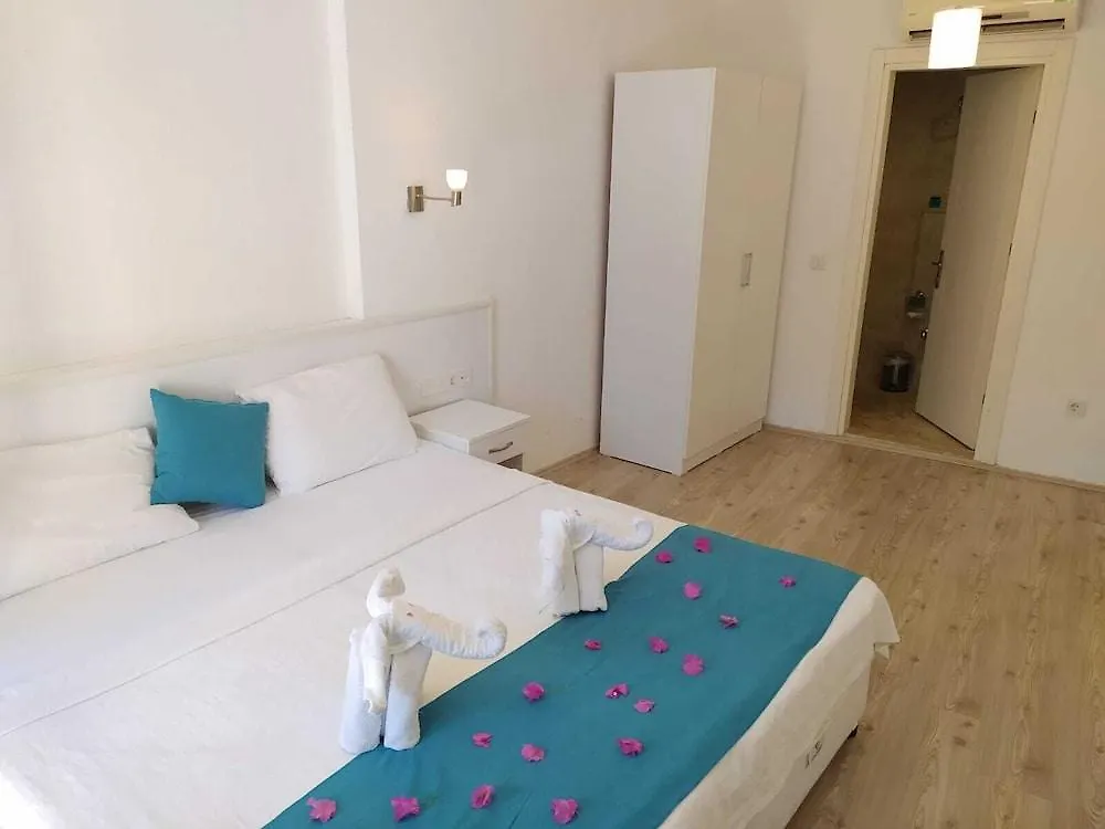 Alya Hotel Goecek